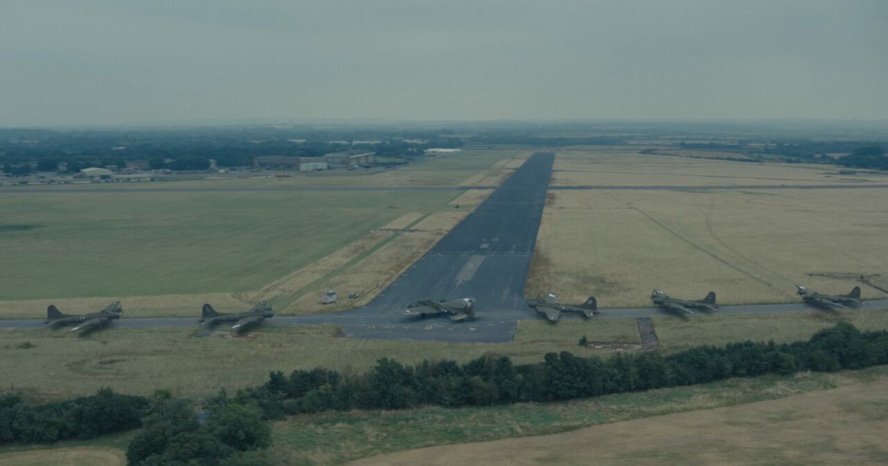 Multiple B17s are lined up and ready to take off in a postvis comp.